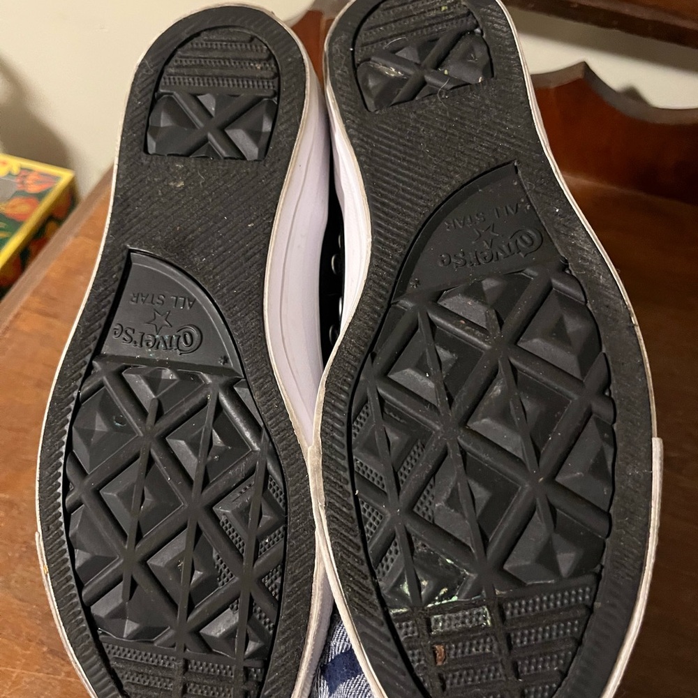 Converse Black and White low tops. Unique! - Picture 2 of 3